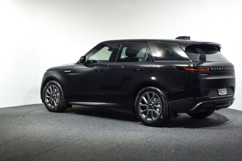 2026 Land Rover Range Rover Sport D250 SE image 2