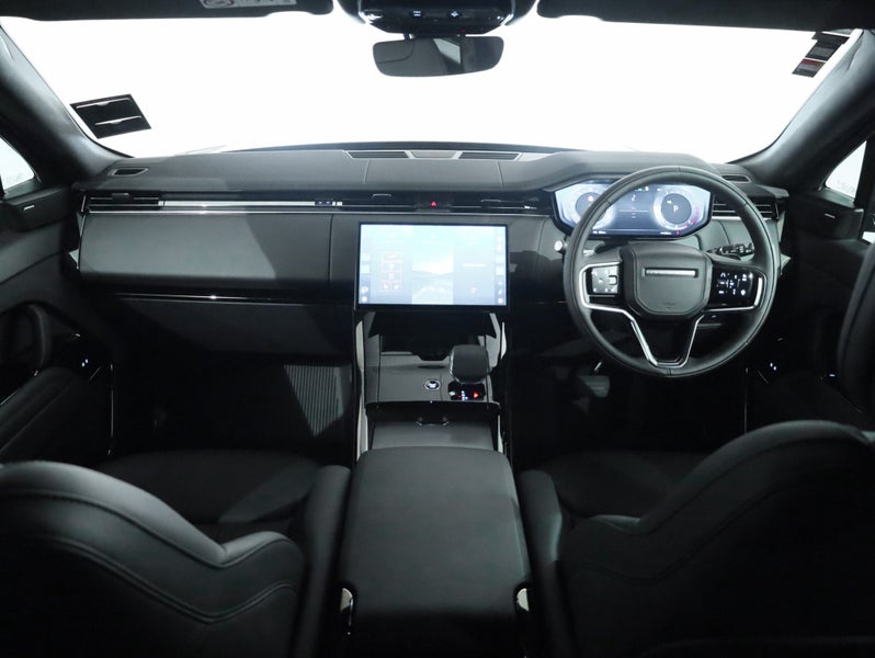 2026 Land Rover Range Rover Sport D250 SE image 4