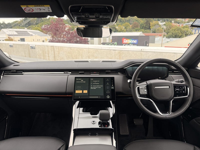 2026 Land Rover Range Rover Sport D250 SE image 3