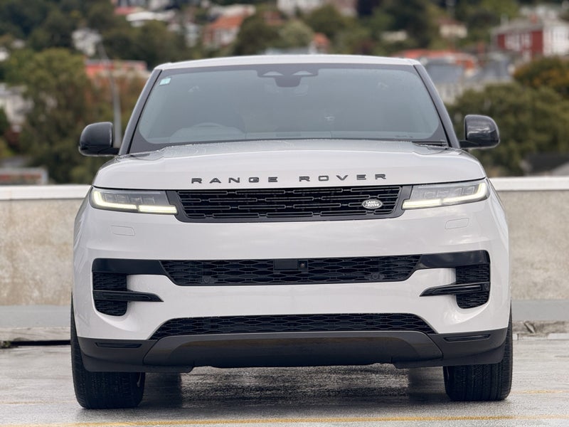 2026 Land Rover Range Rover Sport D250 SE image 5