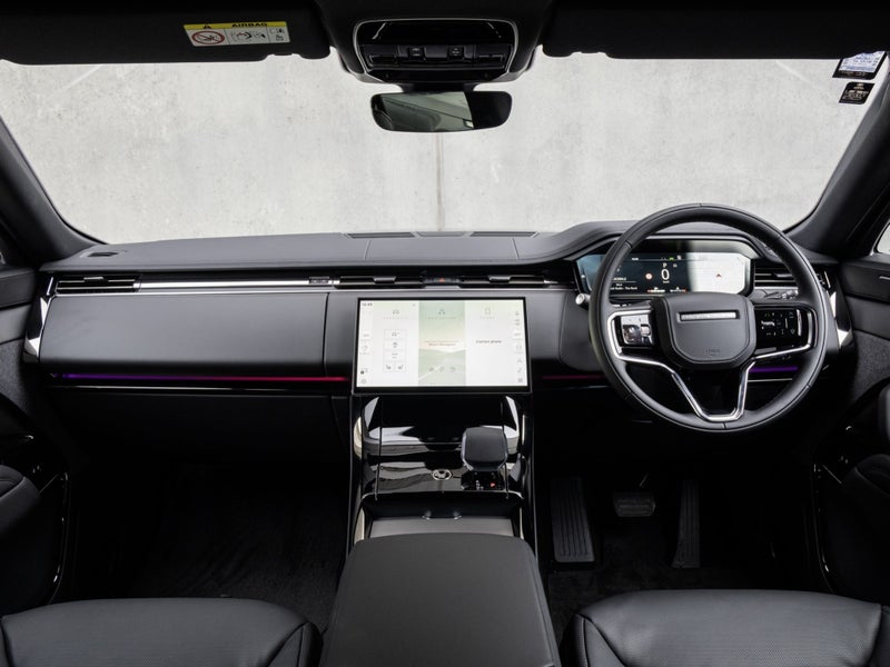 2026 Land Rover Range Rover Sport D250 SE image 3
