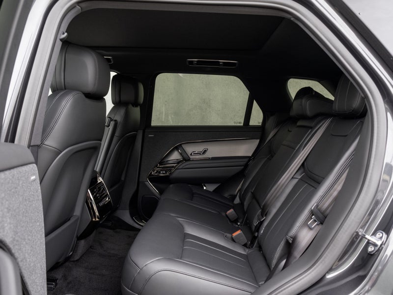 2026 Land Rover Range Rover Sport D250 SE image 5