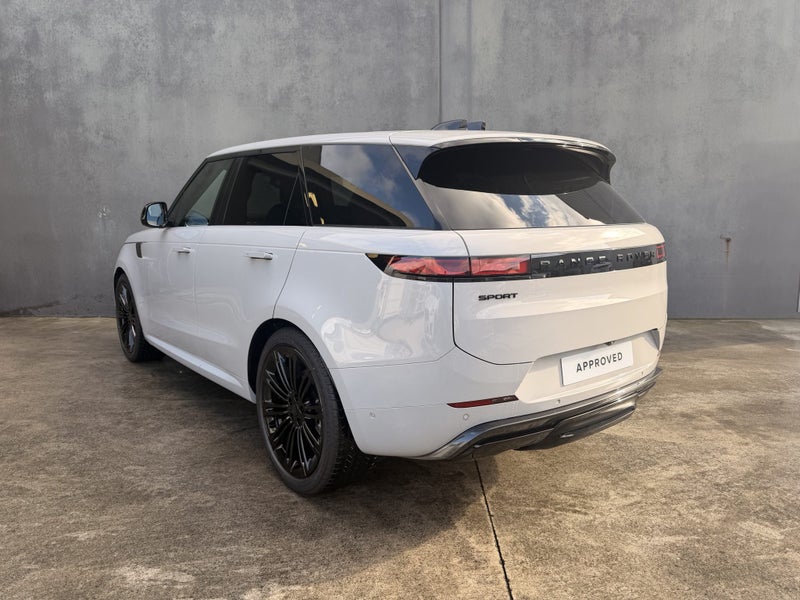 2026 Land Rover Range Rover Sport D250 SE image 5