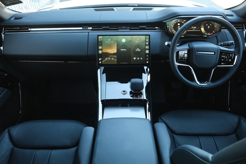 2026 Land Rover Range Rover Sport D250 SE image 5