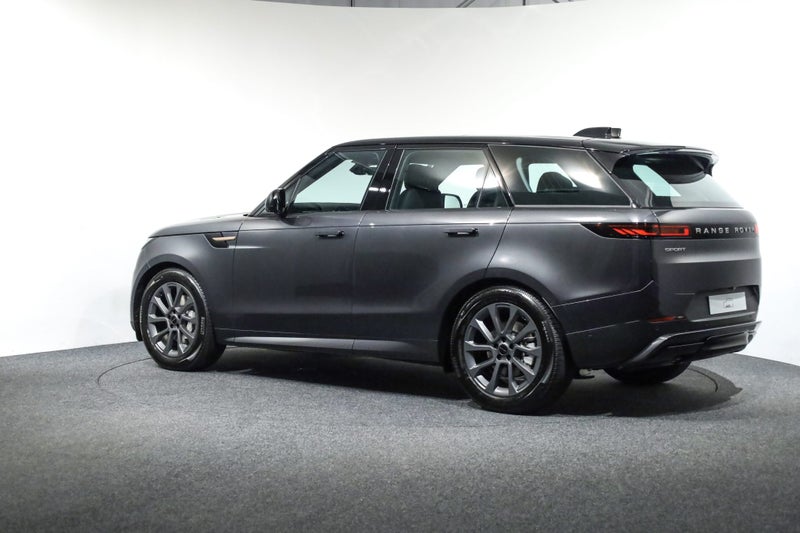 2026 Land Rover Range Rover Sport D250 Se image 2