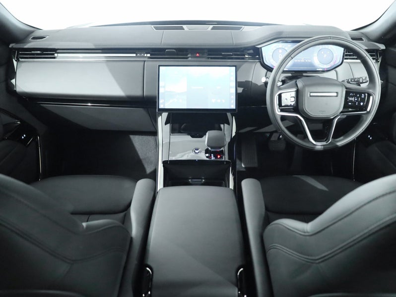2026 Land Rover Range Rover Sport D250 Se image 4