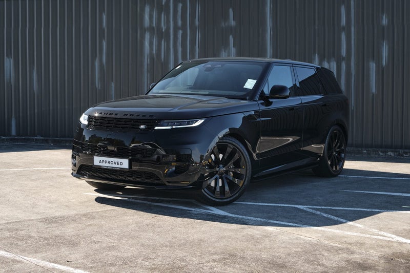 2026 Land Rover Range Rover Sport D300 Dynamic SE image 2