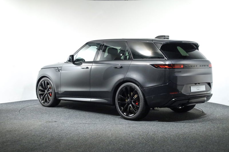 2026 Land Rover Range Rover Sport D350 Dynamic Hse image 2