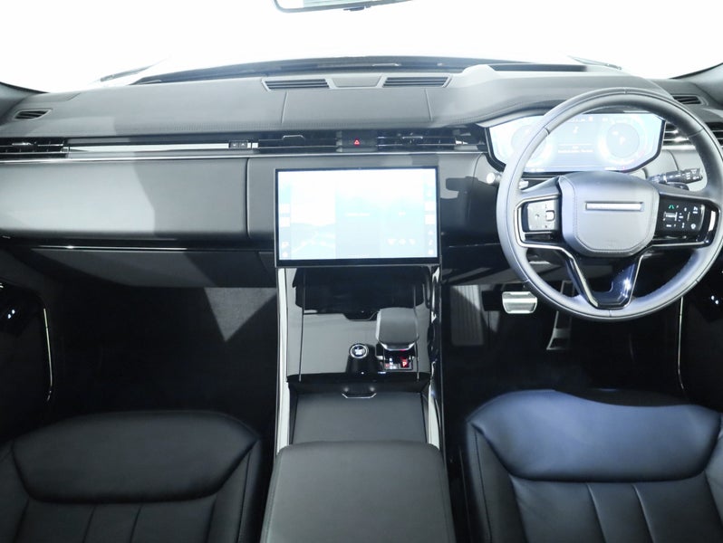 2026 Land Rover Range Rover Sport D350 Dynamic Hse image 4