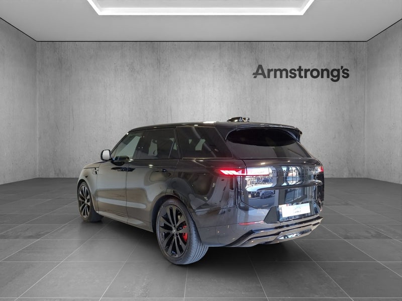2026 Land Rover Range Rover Sport D350 Dynamic HSE image 3
