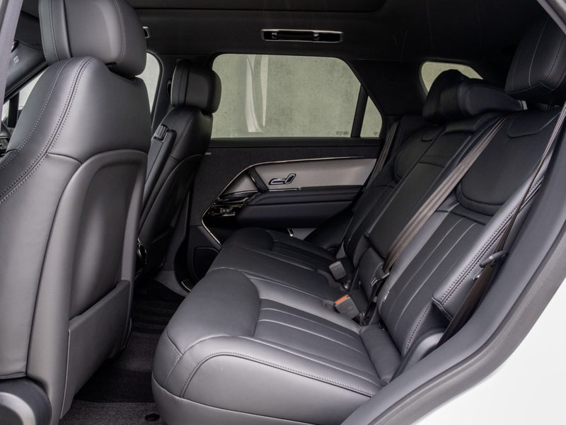 2026 Land Rover Range Rover Sport D350 Dynamic HSE image 5