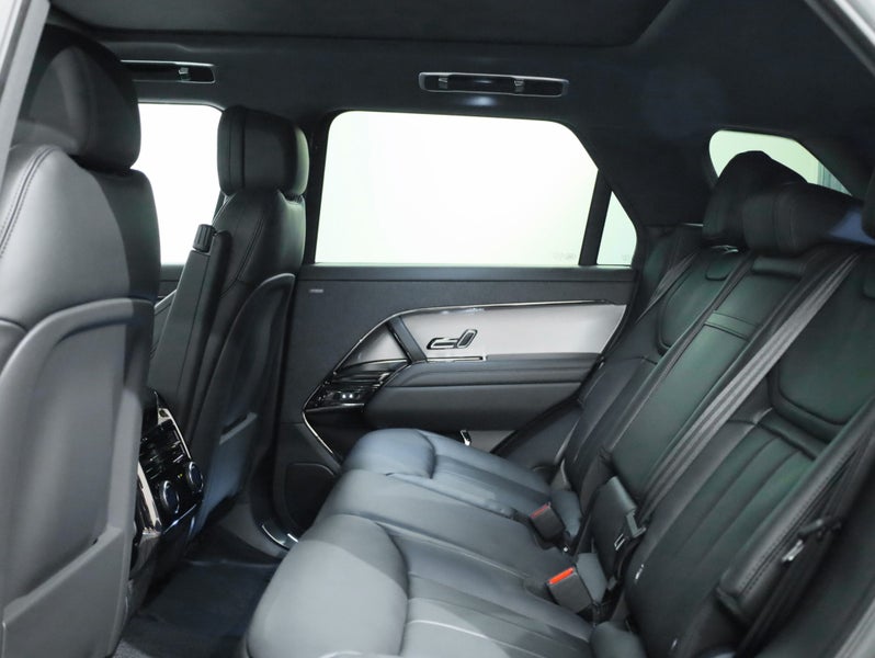 2026 Land Rover Range Rover Sport D350 Dynamic HSE image 5