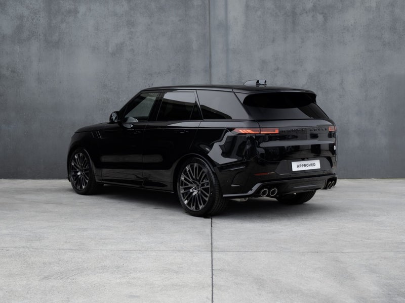 2026 Land Rover Range Rover Sport P635 SV image 2