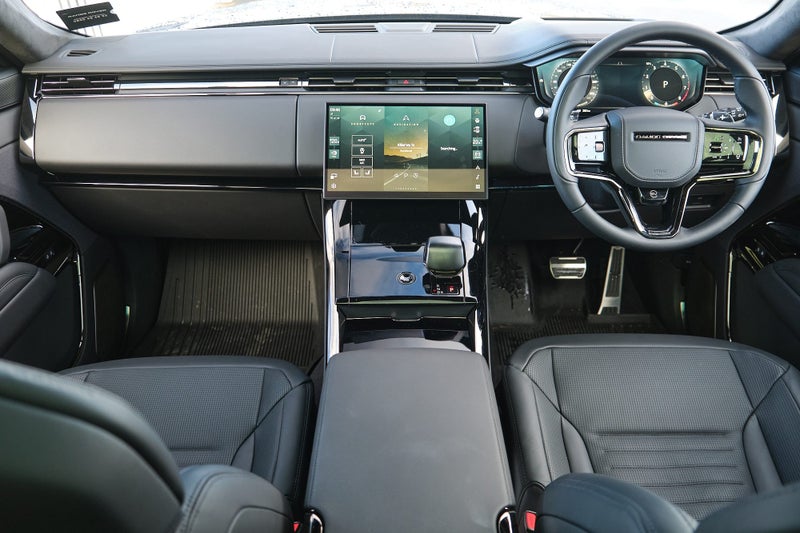 2026 Land Rover Range Rover Sport P635 SV image 5