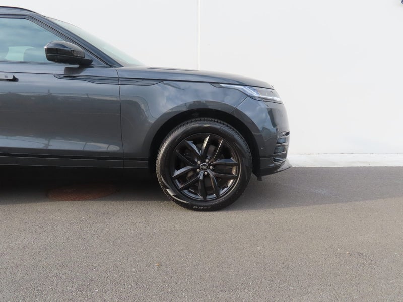 2026 Land Rover Range Rover Velar P250 Dynamic SE image 3