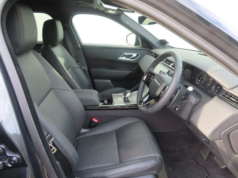 2026 Land Rover Range Rover Velar P250 Dynamic SE image 5