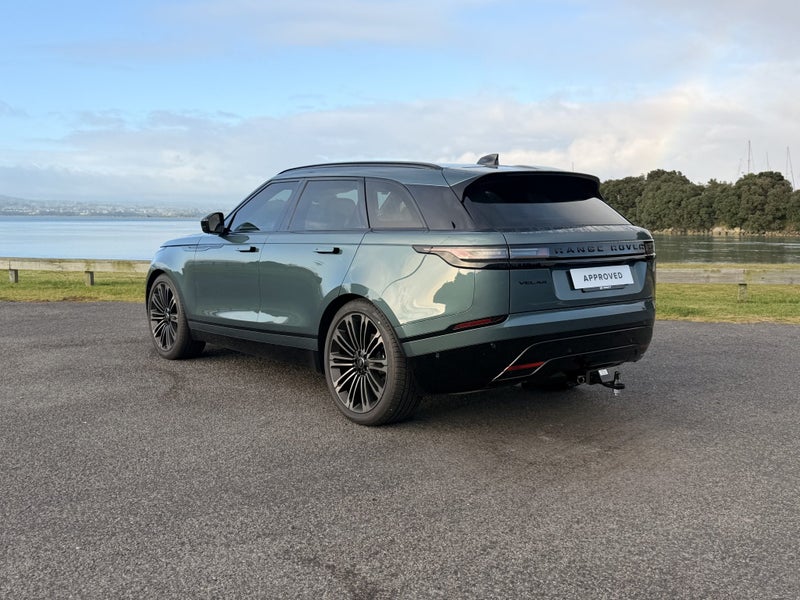 2026 Land Rover Range Rover Velar P250 Dynamic SE image 5