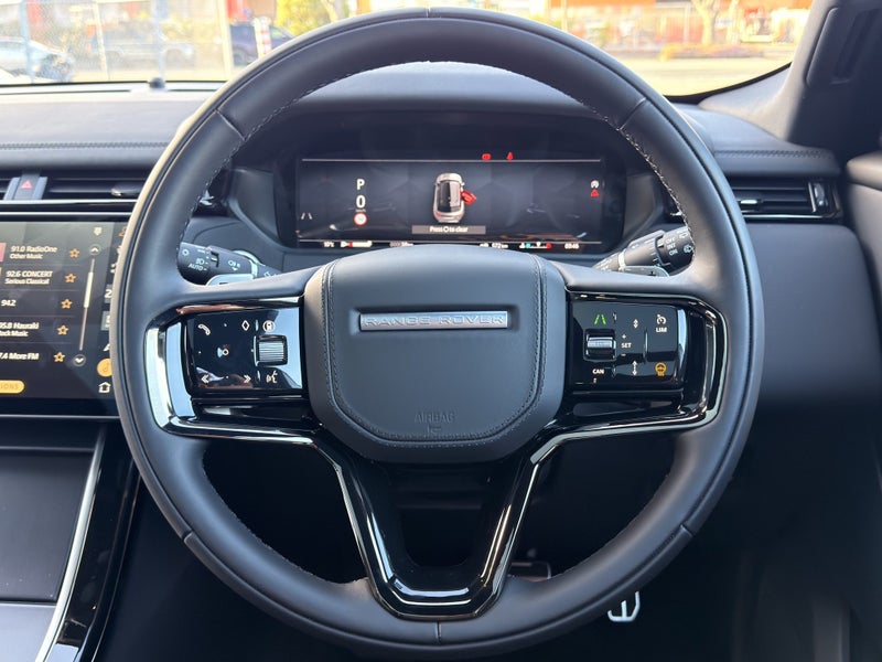 2026 Land Rover Range Rover Velar P250 Dynamic SE image 3