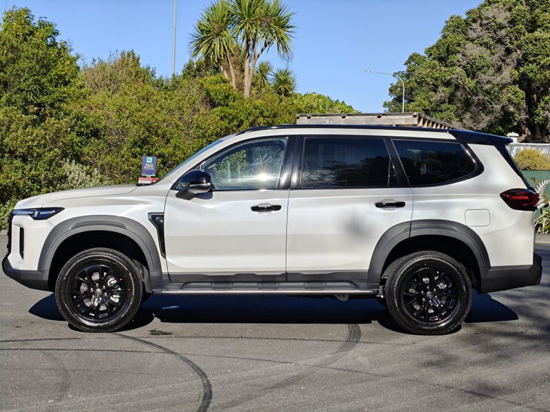 2026 LDV D90 2Wd Executive image 4