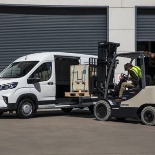 2026 LDV Deliver 9 BIGGER DD Auto COF image 5
