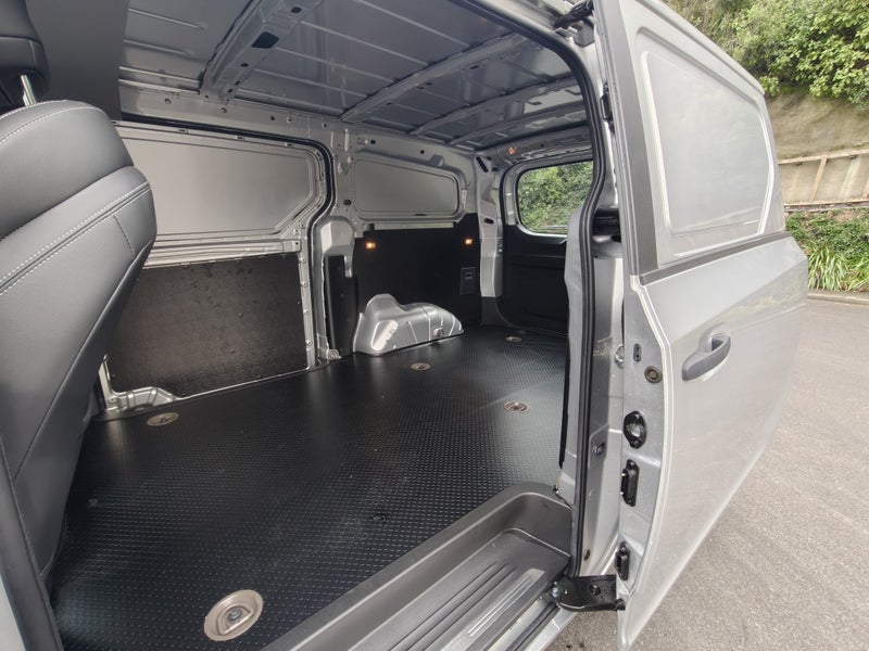 2026 LDV G10 Cargo Diesel Auto image 5