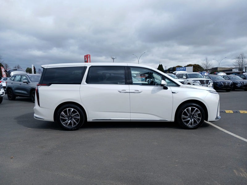 2026 LDV MIFA 9 Mifa Premium image 3