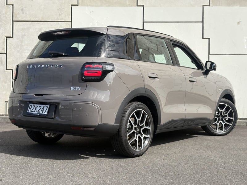 2026 Leapmotor B03X Design 53Kwh image 2