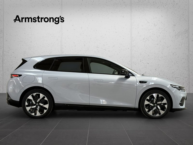 2026 Leapmotor B05 Design 67Kwh BEV image 5