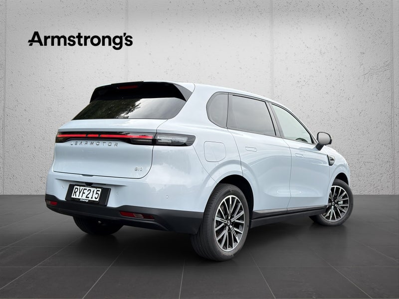 2026 Leapmotor B10 Design 1.5L Plug In Hybrid image 2