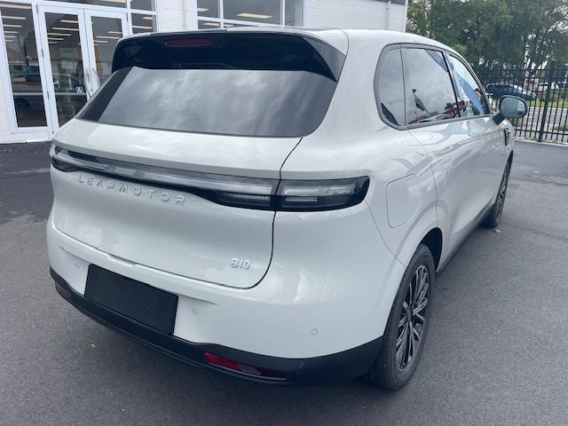 2026 Leapmotor B10 Design 5 Door EV SUV image 3