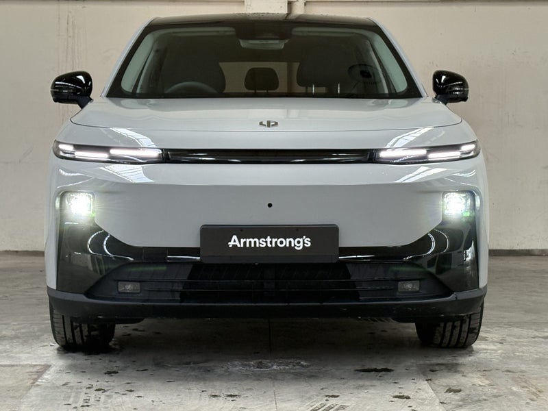 2026 Leapmotor B10 Design 67Kwh BEV image 3