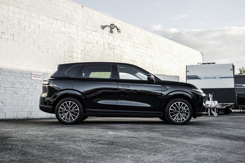 2026 Leapmotor B10 Design 67Kwh Full EV - Beat... image 5