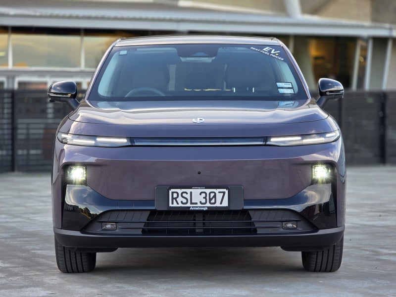 2026 Leapmotor B10 Design | 67kWh | RWD image 5