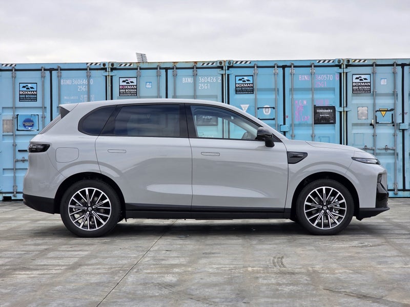2026 Leapmotor B10 DESIGN | EXTENDED RANGE | EV... image 3