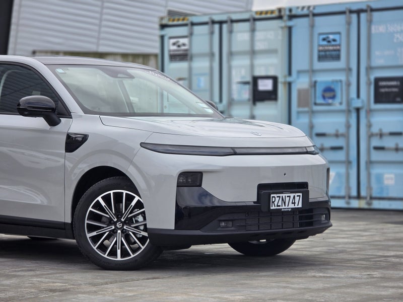 2026 Leapmotor B10 DESIGN | EXTENDED RANGE | EV... image 5