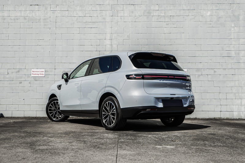 2026 Leapmotor B10 Design - Full EV - Beat The... image 3