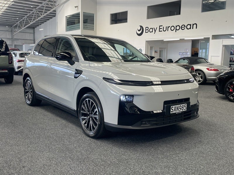 2026 Leapmotor B10 Design I Ultra Hybrid I Exte... image 2