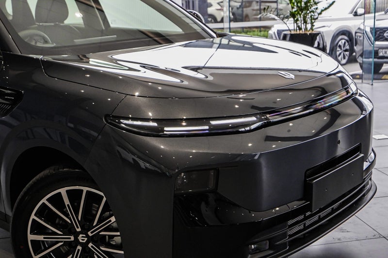 2026 Leapmotor B10 Design Pxev/At 1.5l Plug In... image 4