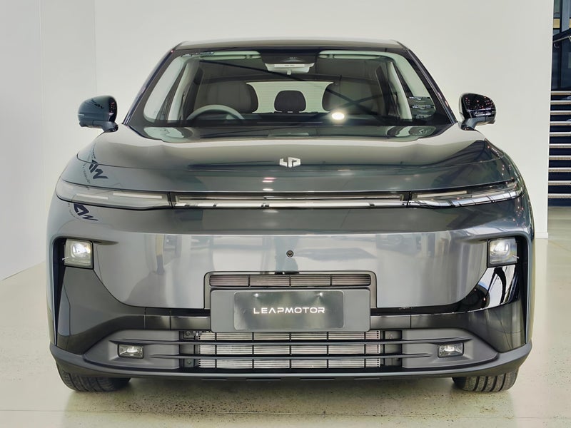 2026 Leapmotor B10 DESIGN REEV image 3