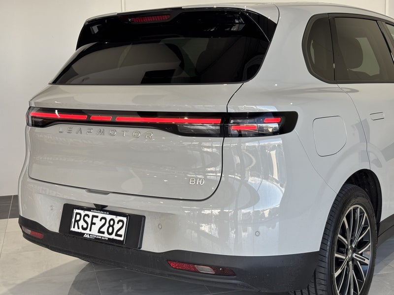 2026 Leapmotor B10 Design (Top-Spec) - Full Ele... image 4