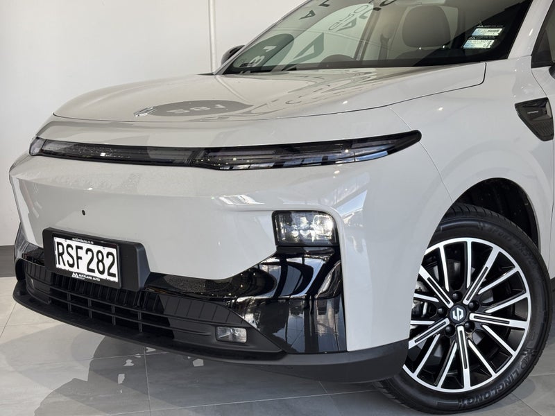 2026 Leapmotor B10 Design (Top-Spec) - Full Ele... image 5