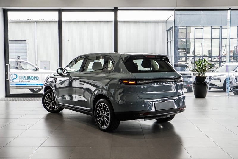 2026 Leapmotor B10 Life 56Kwh/Ev/At image 3