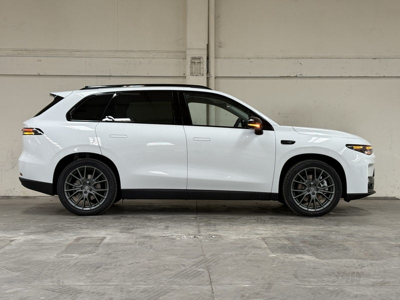 2026 Leapmotor C10 Design 82Kwh AWD image 4