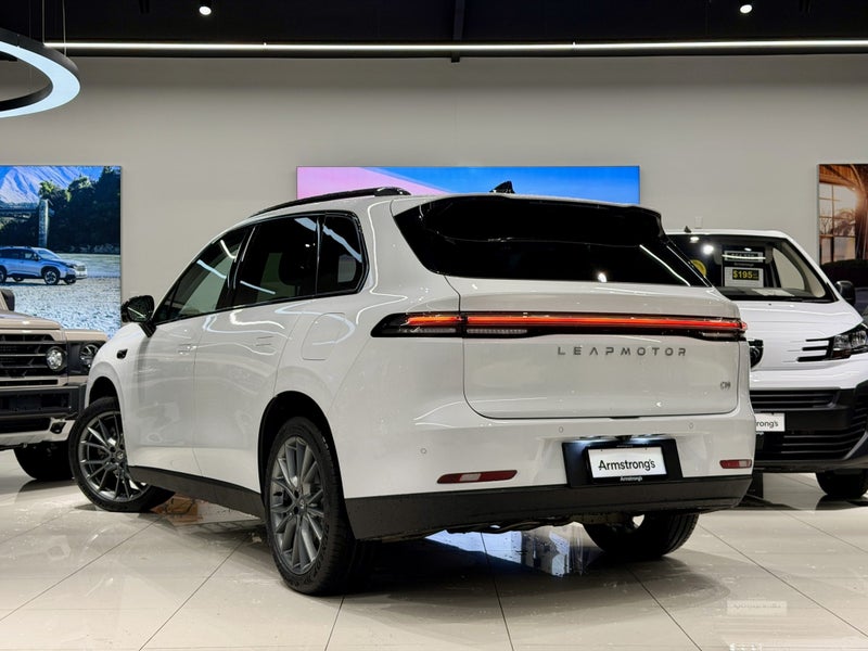 2026 Leapmotor C10 Design Range Extender Hybrid... image 2