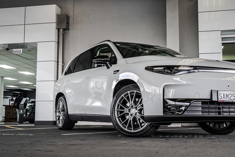 2026 Leapmotor C10 Design (TOP SPEC 600HP) 82Kw... image 4