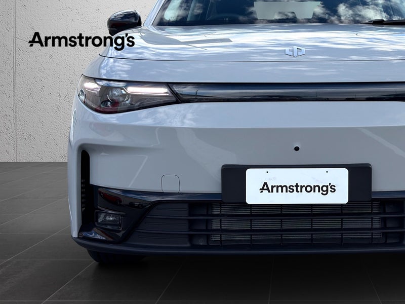 2026 Leapmotor C10 Life | Plug In Hybrid image 3