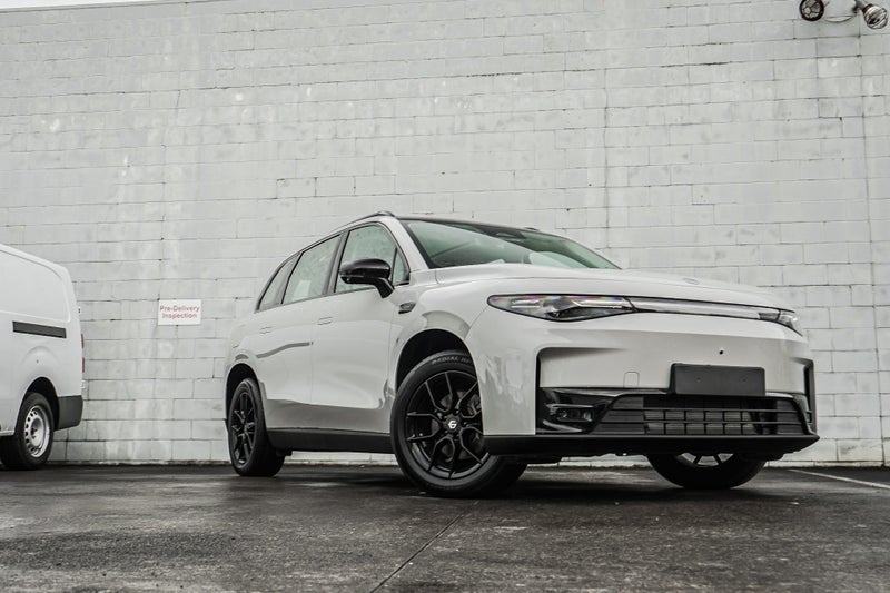 2026 Leapmotor C10 Style REEV - Ultra Hybrid -... image 4