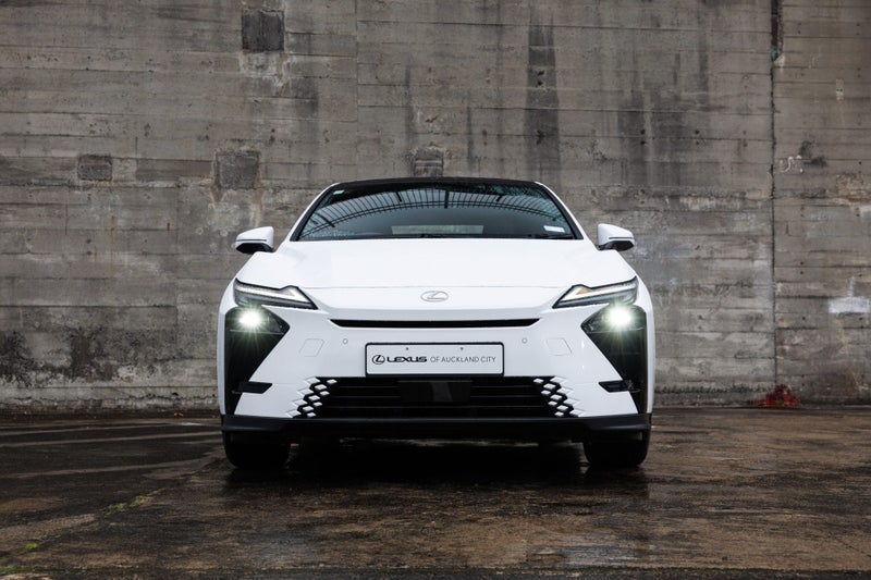 2026 Lexus ES 300h Premium image 4