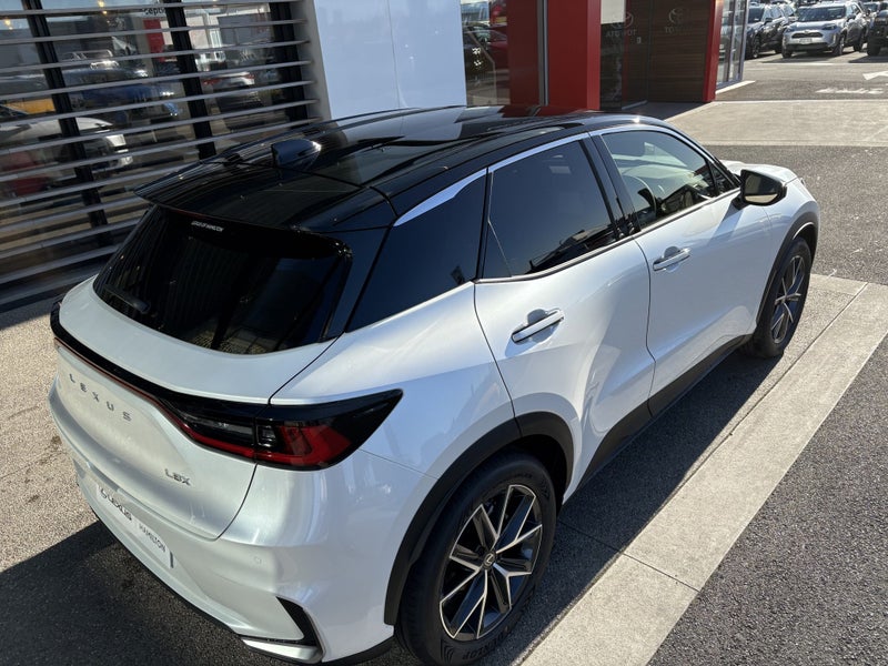 2026 Lexus LBX Active 1.5L Hybrid image 4