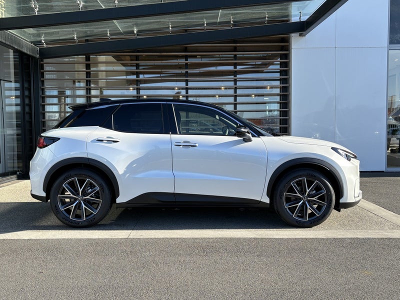 2026 Lexus LBX Active 1.5L Hybrid image 5